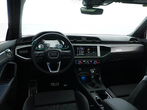 Внедорожник Audi Q3 2026 года, 4998050 рублей, Москва