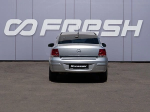 Седан Opel Astra 2012 года, 849000 рублей, Кропоткин