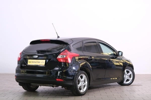 Хетчбэк Ford Focus 2011 года, 699000 рублей, Омск