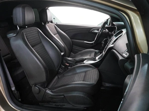 Хетчбэк Opel Astra GTC 2014 года, 999000 рублей, Воронеж