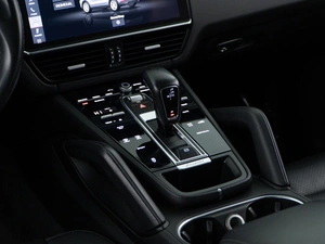 Внедорожник Porsche Cayenne 2021 года, 9276900 рублей, Москва