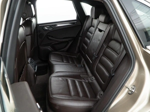 Внедорожник Porsche Macan Turbo 2014 года, 2877077 рублей, Москва