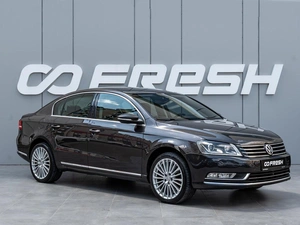 Седан Volkswagen Passat 2011 года, 1370000 рублей, Краснодар