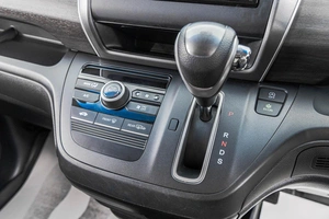 Минивэн Honda Freed 2018 года, 1849000 рублей, Барнаул