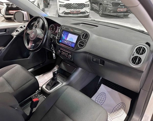 Внедорожник Volkswagen Tiguan 2013 года, 1327000 рублей, Красноярск