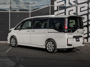 Минивэн Honda Stepwgn Spada 2018 года, 1950000 рублей, Краснодар