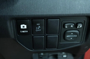 Лифтбек Toyota Prius 2013 года, 1239000 рублей, Омск