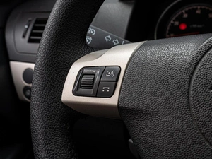 Хетчбэк Opel Astra GTC 2009 года, 490000 рублей, Краснодар