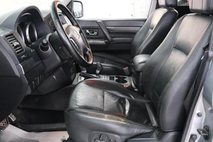 Внедорожник Mitsubishi Pajero 2011 года, 1779000 рублей, Омск