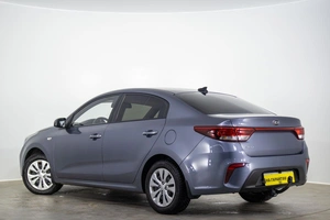 Седан Kia Rio 2018 года, 1299000 рублей, Оренбург