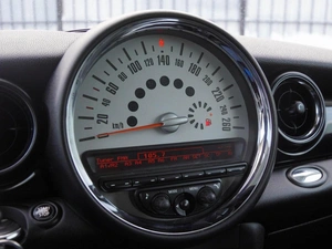 Хетчбэк MINI Cooper 2011 года, 929000 рублей, Волгоград