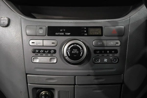 Минивэн Toyota Voxy 2006 года, 889000 рублей, Новокузнецк