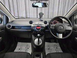 Хетчбэк Mazda Demio 2013 года, 760000 рублей, Красноярск