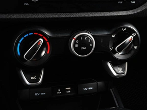 Седан Kia Rio 2017 года, 1325000 рублей, Тюмень