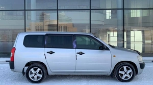 Универсал Toyota Probox 2010 года, 650000 рублей, Красноярск