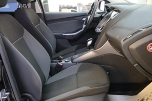 Хетчбэк Ford Focus 2011 года, 699000 рублей, Омск