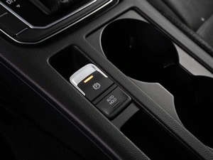 Седан Volkswagen Passat 2017 года, 1899000 рублей, Тюмень