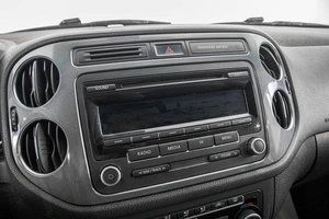 Внедорожник Volkswagen Tiguan 2012 года, 1189000 рублей, Барнаул