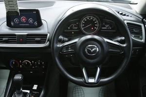 Седан Mazda Axela 2017 года, 1378000 рублей, Солонцы