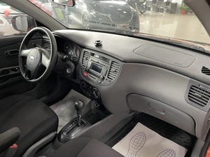 Седан Kia Rio 2010 года, 687000 рублей, Солонцы