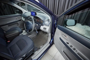 Хетчбэк Mazda Demio 2004 года, 399000 рублей, Красноярск
