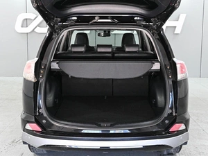 Внедорожник Toyota RAV4 2017 года, 2400000 рублей, Ростов-на-Дону