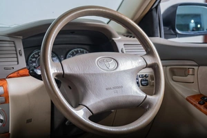 Седан Toyota Corolla Fielder 2005 года, 679000 рублей, Томск