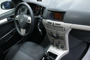 Хетчбэк Opel Astra 2008 года, 638000 рублей, Солонцы