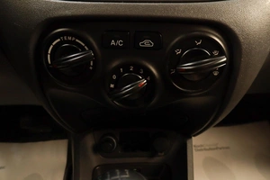 Хетчбэк Kia Rio 2011 года, 749000 рублей, Челябинск