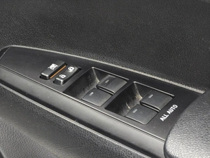 Универсал Toyota Corolla Fielder 2017 года, 1125000 рублей, Красноярск