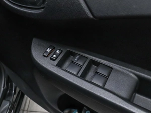 Хетчбэк Toyota Ractis 2011 года, 790000 рублей, Красноярск