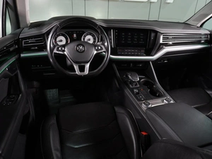 Внедорожник Volkswagen Touareg 2018 года, 4189000 рублей, Воронеж