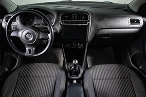 Седан Volkswagen Polo 2011 года, 549000 рублей, Сургут