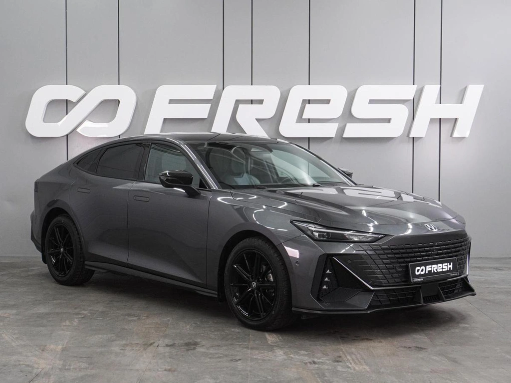 Лифтбек Changan UNI-V 2023 года, 2299000 рублей, Воронеж