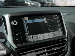 Хетчбэк Peugeot 208 2013 года, 799000 рублей, Краснодар