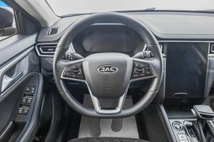 Лифтбек JAC J7 2023 года, 1589000 рублей, Барнаул