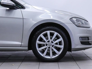 Универсал Volkswagen Golf 2015 года, 1300000 рублей, Красноярск