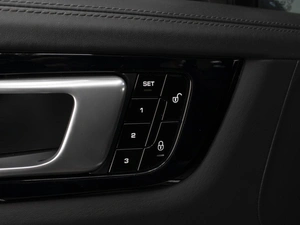 Внедорожник Porsche Cayenne 2018 года, 6980000 рублей, Омск