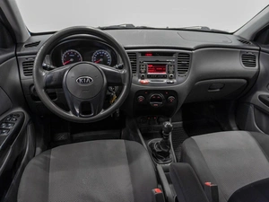 Хетчбэк Kia Rio 2010 года, 599000 рублей, Саратов