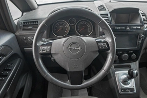 Минивэн Opel Zafira 2011 года, 639000 рублей, Барнаул