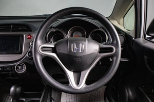 Хетчбэк Honda Fit 2012 года, 949000 рублей, Сургут