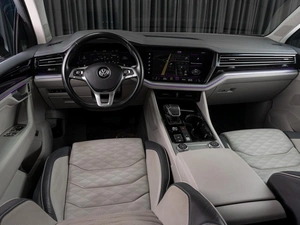 Внедорожник Volkswagen Touareg 2019 года, 5999000 рублей, Тюмень