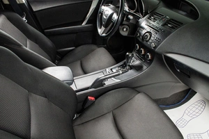 Хетчбэк Mazda 3 2013 года, 1049000 рублей, Сургут