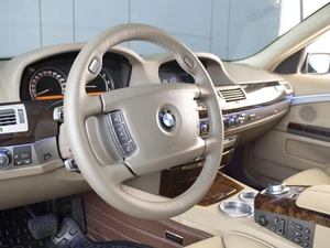 Седан BMW 7 серия 2005 года, 2159000 рублей, Омск