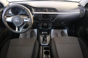 Седан Kia Rio 2018 года, 1029000 рублей, Омск