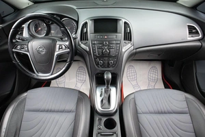 Хетчбэк Opel Astra 2014 года, 959000 рублей, Оренбург