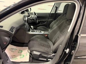 Универсал Peugeot 308 2015 года, 995000 рублей, Красноярск