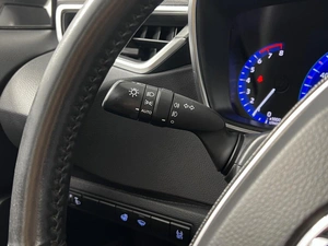 Седан Toyota Corolla 2019 года, 1730000 рублей, Казань