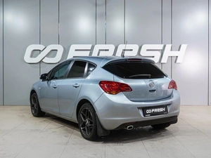 Хетчбэк Opel Astra 2011 года, 799000 рублей, Воронеж