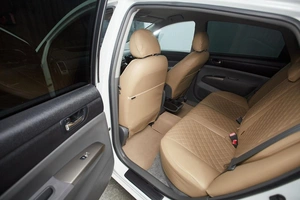 Лифтбек Toyota Prius 2011 года, 919999 рублей, Красноярск